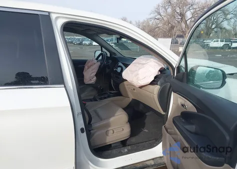 2019 Honda Pilot Ex-L z USA, uszkodzony, nr VIN 5FNYF6H55KB010077